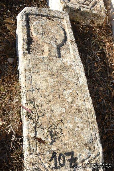 Tombe sans nom